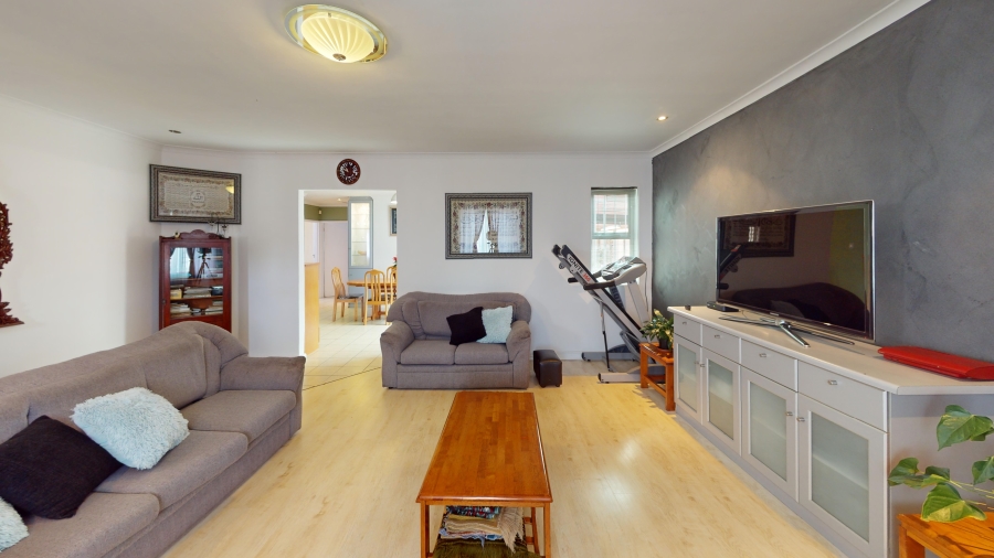 4 Bedroom Property for Sale in Balvenie Western Cape